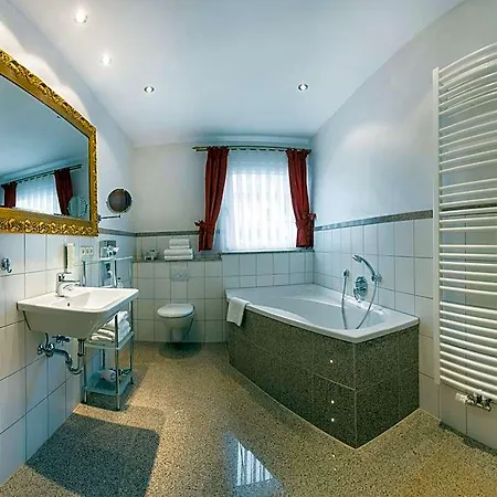 Romantik Rindenmühle Otel 4*